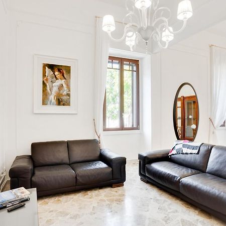 Casa Cinzia Lungomare Exclusive Flat Apartment Bari Exterior foto